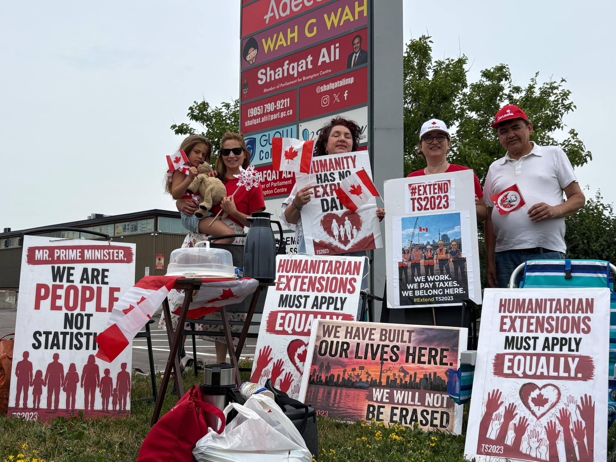 "TS2023" Impasse in Canada: Immigrants Whose Work Permits Are Not Being Extended Take to the Streets!